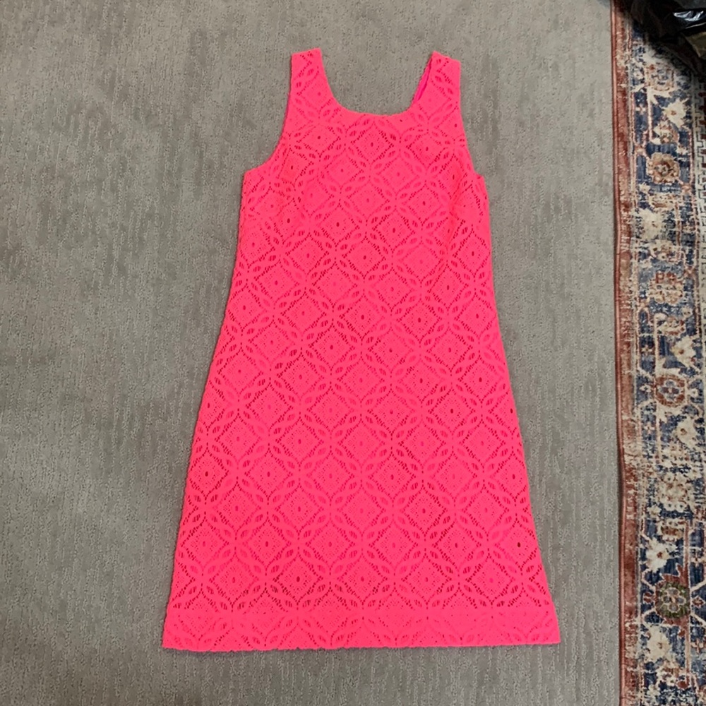 Lilly Pulitzer hot pink lace dress size XS — super cute back